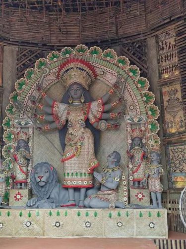 Durga Puja 2021: দেখুন কলকাতার কিছু বিখ্যাত পুজোর ঝলক