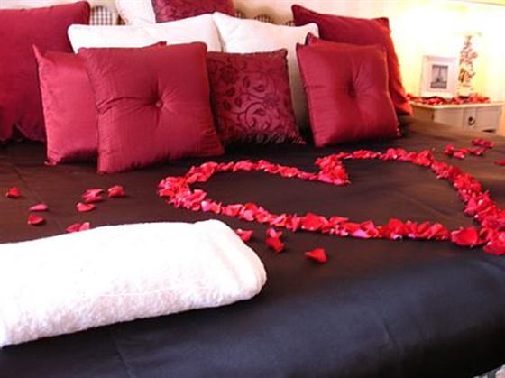 valentines day bedroom